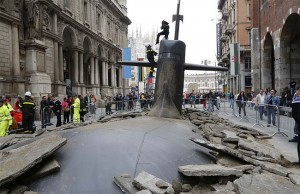 http://designyoutrust.com/advertising/submarine-comes-out-of-nowhere-in-milan-italy/